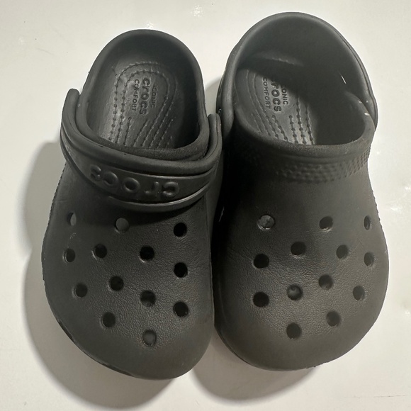 Crocs black baby shoes toddler kids shoes - Picture 1 of 2